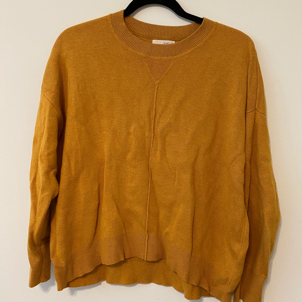 Universal Thread sweater